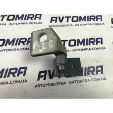Петля дверей задніх правих верхня Opel Corsa D HB 5дв. 2006-2014 13181938